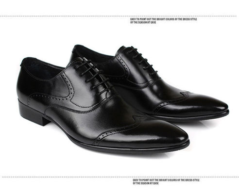 Zwarte lederen schoenen, waterdicht, met puntige tenen, mannen, handgemaakte schoenen.