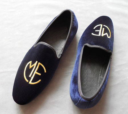 Stijlvolle geborduurde mannen blauwe suede loafers, elegantie / mode fluweel slip op schoenen