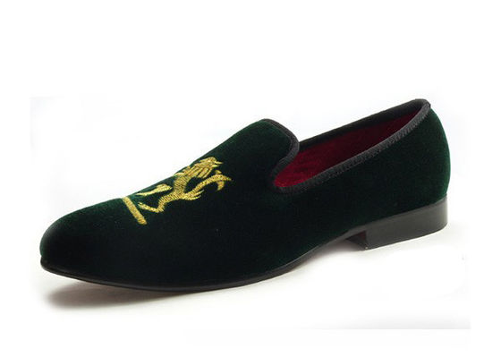 Leeuw geborduurde mens fluwelen loafers handgemaakte mens zwarte fluwelen slippers voor het huwelijk