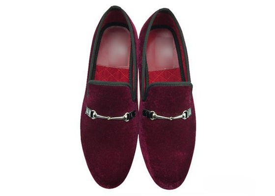 Handgemaakte mannen rood fluwelen loafers, ontspanning slip op comfortabele casual schoen