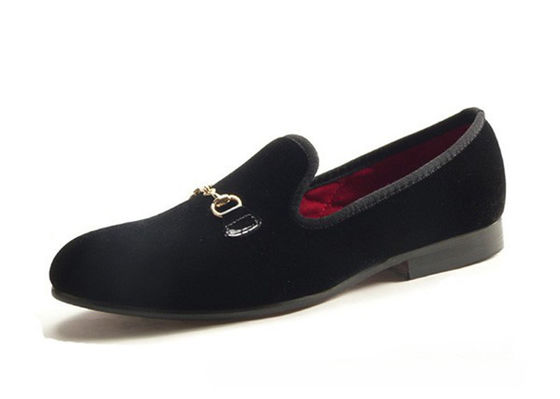 Handgemaakte mannen rood fluwelen loafers, ontspanning slip op comfortabele casual schoen