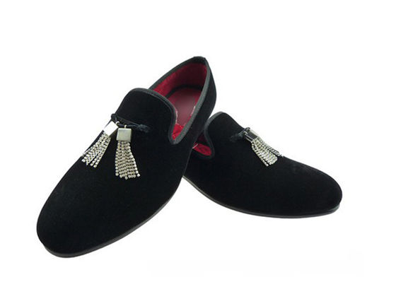 Op maat geborduurde mannen fluweelloafers Slip On Mens Driving Moccasins