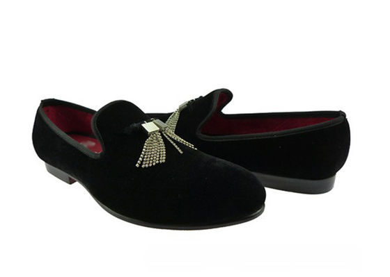 Op maat geborduurde mannen fluweelloafers Slip On Mens Driving Moccasins