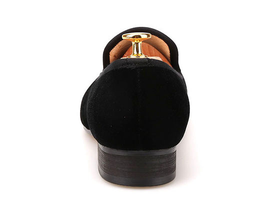 Mensenschoenen Mensen Velvet Loafers Borduurwerk OEM Flat Casual Shoes For Party
