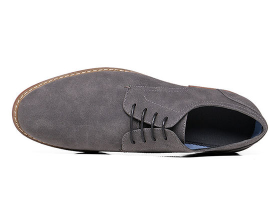 Suede lederen flatschoenen, handgemaakte grijze mannen lederen rijschoenen.