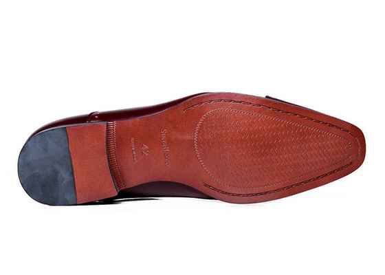 Normale grootte gesneden mannen puntige teen jurk schoenen, volwassen bruin kant op jurk schoenen