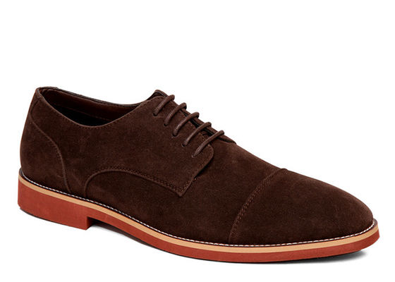 Klassieke echte leer schoenen, ronde teen bruine suede rijschoenen