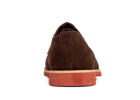 Klassieke echte leer schoenen, ronde teen bruine suede rijschoenen