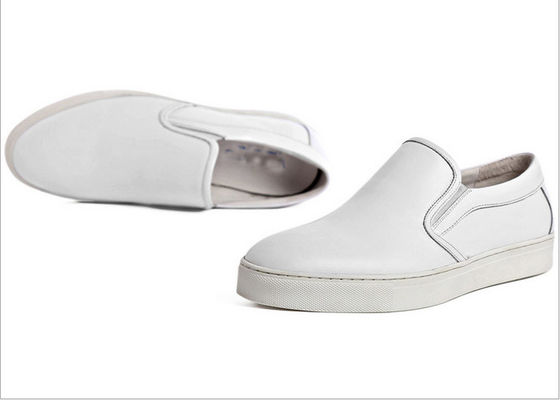 Outdoor joggeschoenen voor mannen, echte leren sneakers.
