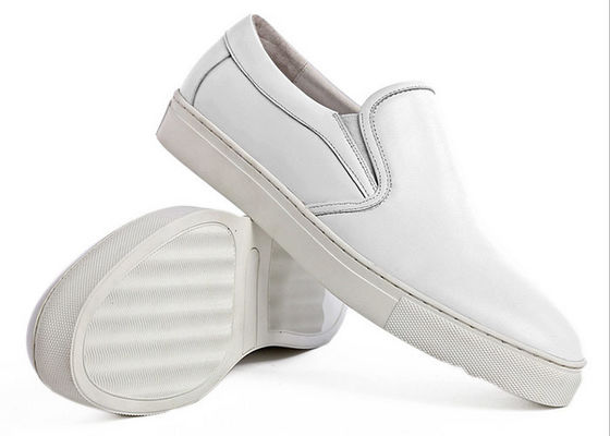 Outdoor joggeschoenen voor mannen, echte leren sneakers.