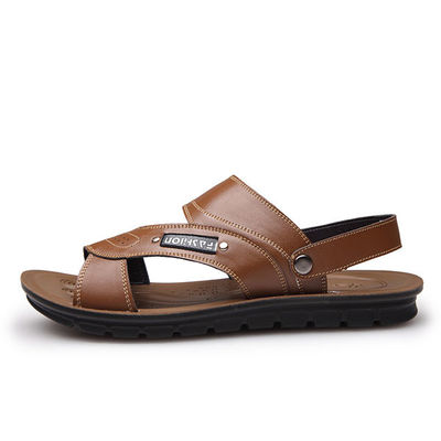 Bruine mens lederen zomersandaal, casual zachte bodemsandaal.