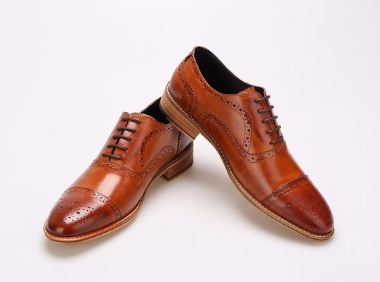 Britse stijl handgemaakte mannenjurk schoenen Echt leer Oxford Brogues Formele schoenen