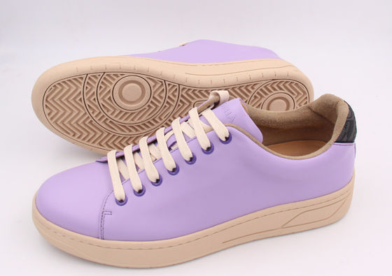 Wisteria Low Top Vrouwen Ledersneaker Ronde teen Verschillende grootte