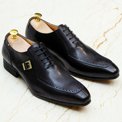 Embossing Patent Leather Men Formal Dress Shoes Bruin ODM goedgekeurd