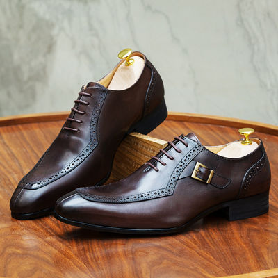 Embossing Patent Leather Men Formal Dress Shoes Bruin ODM goedgekeurd