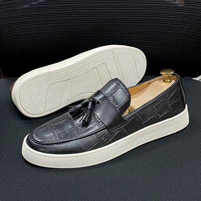 Mensen met lage hakken Slip On Tassel Schoenen Zwarte / Bruine Mannen Echte lederen casual schoenen