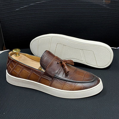 Mensen met lage hakken Slip On Tassel Schoenen Zwarte / Bruine Mannen Echte lederen casual schoenen