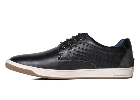 Klassieke stijlvolle schoenen, sportschoenen.