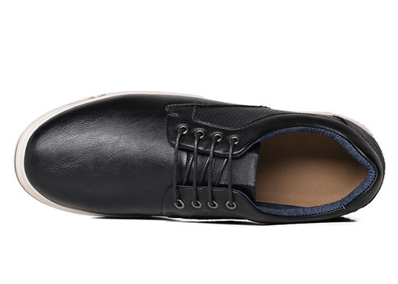 Klassieke stijlvolle schoenen, sportschoenen.