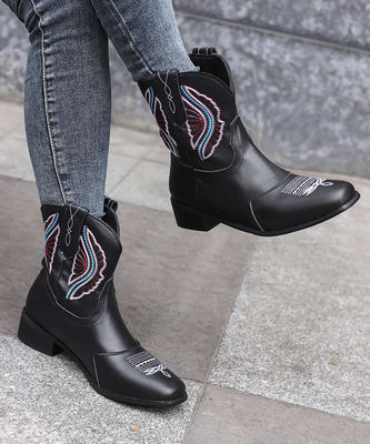 Western Cowgirl Nieuwste modetrends met dameslederen laarzen en modieus