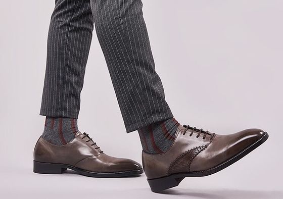 Mode mannen Formele jurk schoenen Echt leer mannen Zwarte kant op jurk schoenen