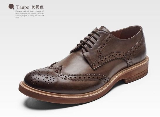 Handgemaakte gebrand mens formele lederen schoenen, op maat gemaakt mens bruine kanten up dress schoenen