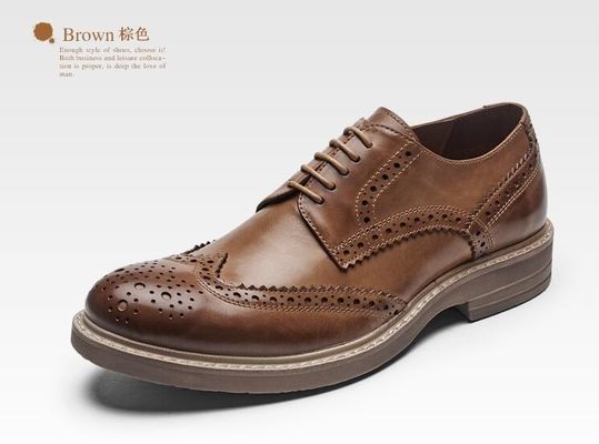 Handgemaakte gebrand mens formele lederen schoenen, op maat gemaakt mens bruine kanten up dress schoenen