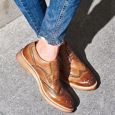 Handgemaakte gebrand mens formele lederen schoenen, op maat gemaakt mens bruine kanten up dress schoenen