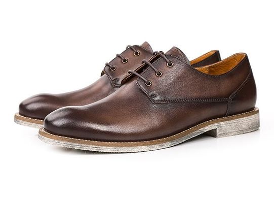 Comfortabele sportschoenen, schoenen voor de winter.