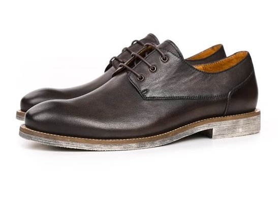Comfortabele sportschoenen, schoenen voor de winter.
