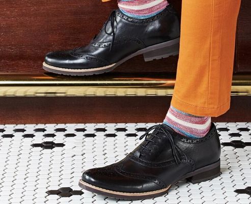 Zwakke mannen casual schoenen normale grootte bruine lederen brogue sneakers