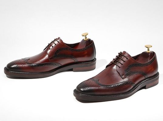 Derby stijl mannen bruin kant op schoenen platte mannen geweven leer slip op schoenen