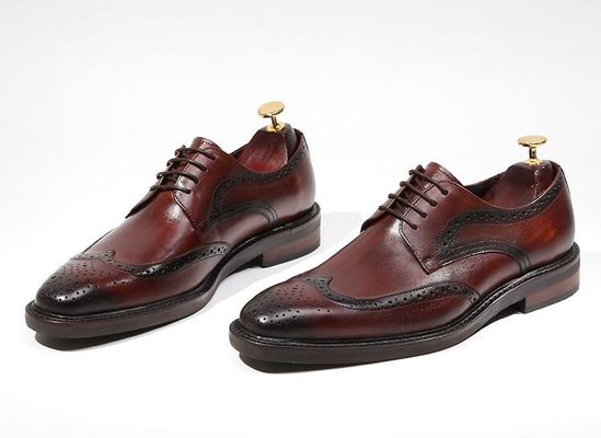 Derby stijl mannen bruin kant op schoenen platte mannen geweven leer slip op schoenen
