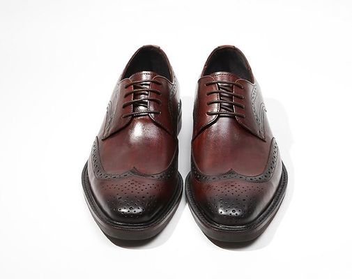 Derby stijl mannen bruin kant op schoenen platte mannen geweven leer slip op schoenen