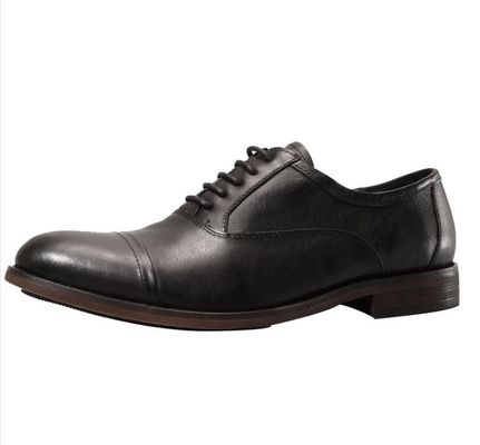 Echte lederen mannen schoenen met comfortabele puntige tenen