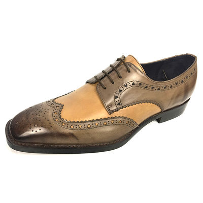 Mensen dubbele monnikskleding schoenen brogue detail in wassig leer afwerking