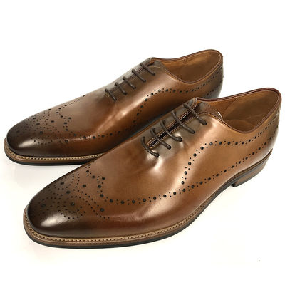 Engelse stijl mode mannen kantoor formele leren brogue schoenen met grote maat