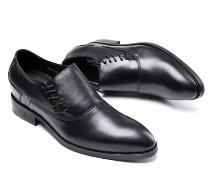 Echte lederen mannen schoenen voor kantoor, feest, dans, bruiloft.