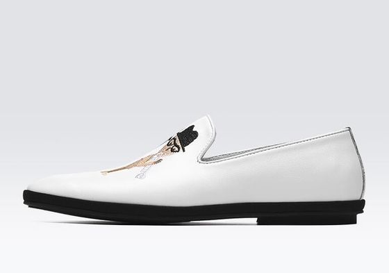Handgeschilderde platte, zachte lederen loafers, gedrukte mannenloafers met patronen