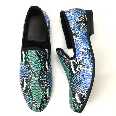 Elegant ontwerp slangenscherm mannenloafers wear resistent mens lederen rijschoenen
