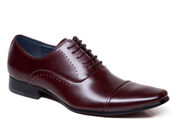 Normale grootte gesneden mannen puntige teen jurk schoenen, volwassen bruin kant op jurk schoenen