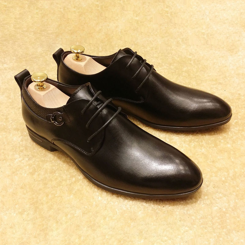 Italiaanse echte leren mannen schoenen voor bruiloft, zwarte formele schoenen met veters