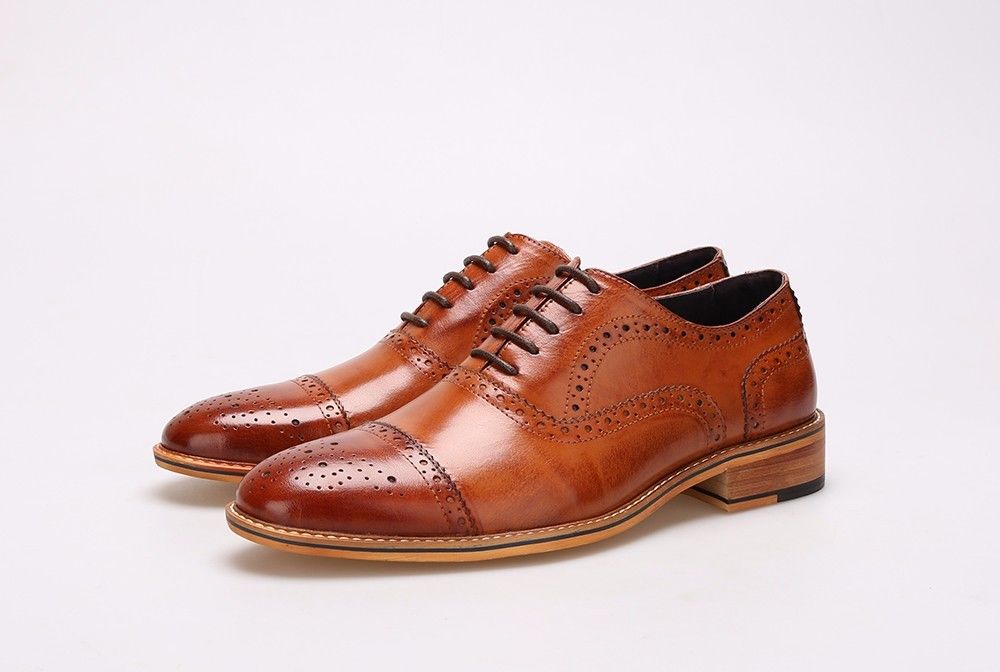Britse stijl handgemaakte mannenjurk schoenen Echt leer Oxford Brogues Formele schoenen