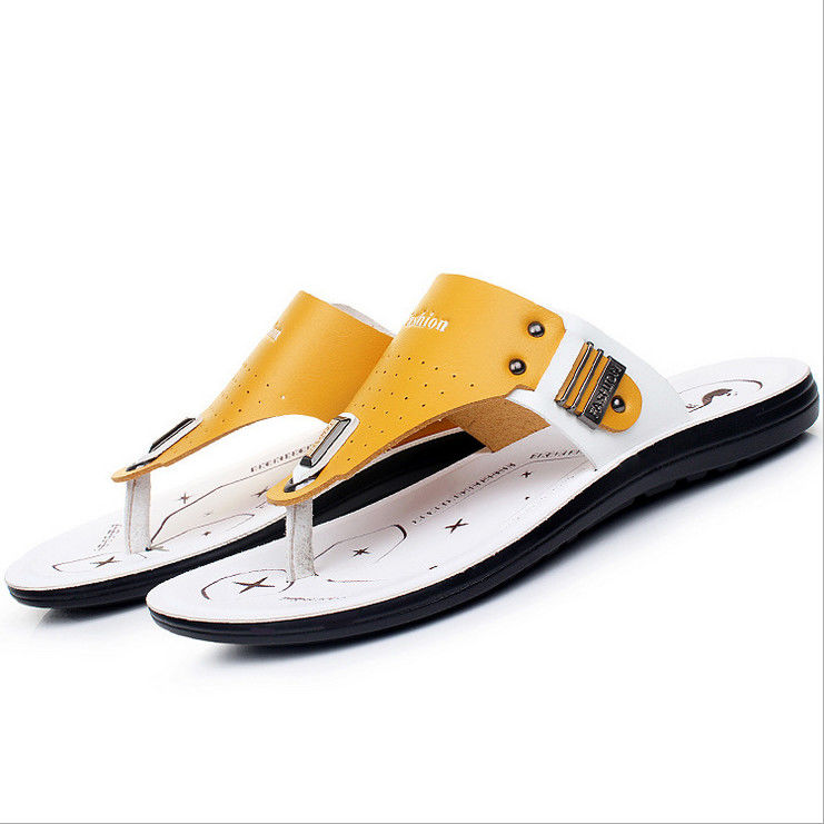 Outdoor echte leren slippers voor mannen Handgemaakte ronde tenen voor mannen Beach Flip Flops