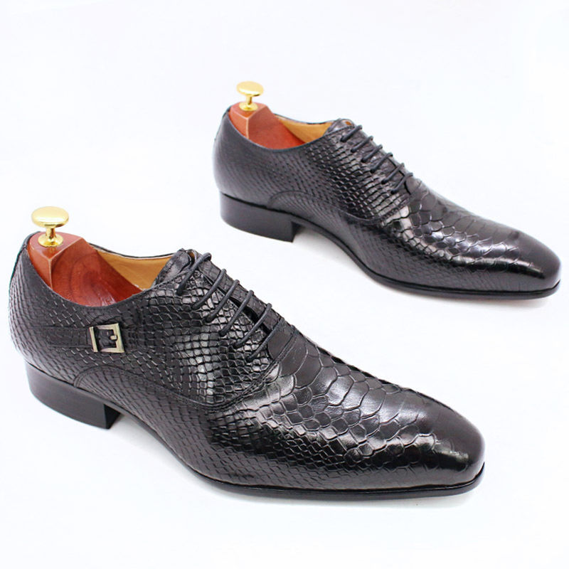 Mensen Patent Lederschoenen met lage hakken Mensen Puntige Toe Dress Shoes Met Fals Snake Pattern