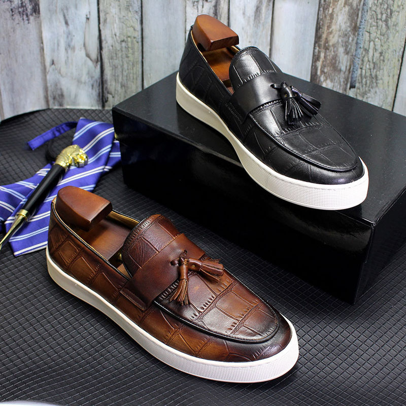 Mensen met lage hakken Slip On Tassel Schoenen Zwarte / Bruine Mannen Echte lederen casual schoenen