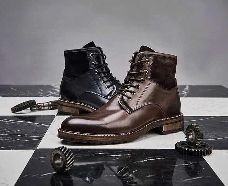 Comfortabele mannen leer jurk laarzen zachte koffie en blauwe vintage schoenen